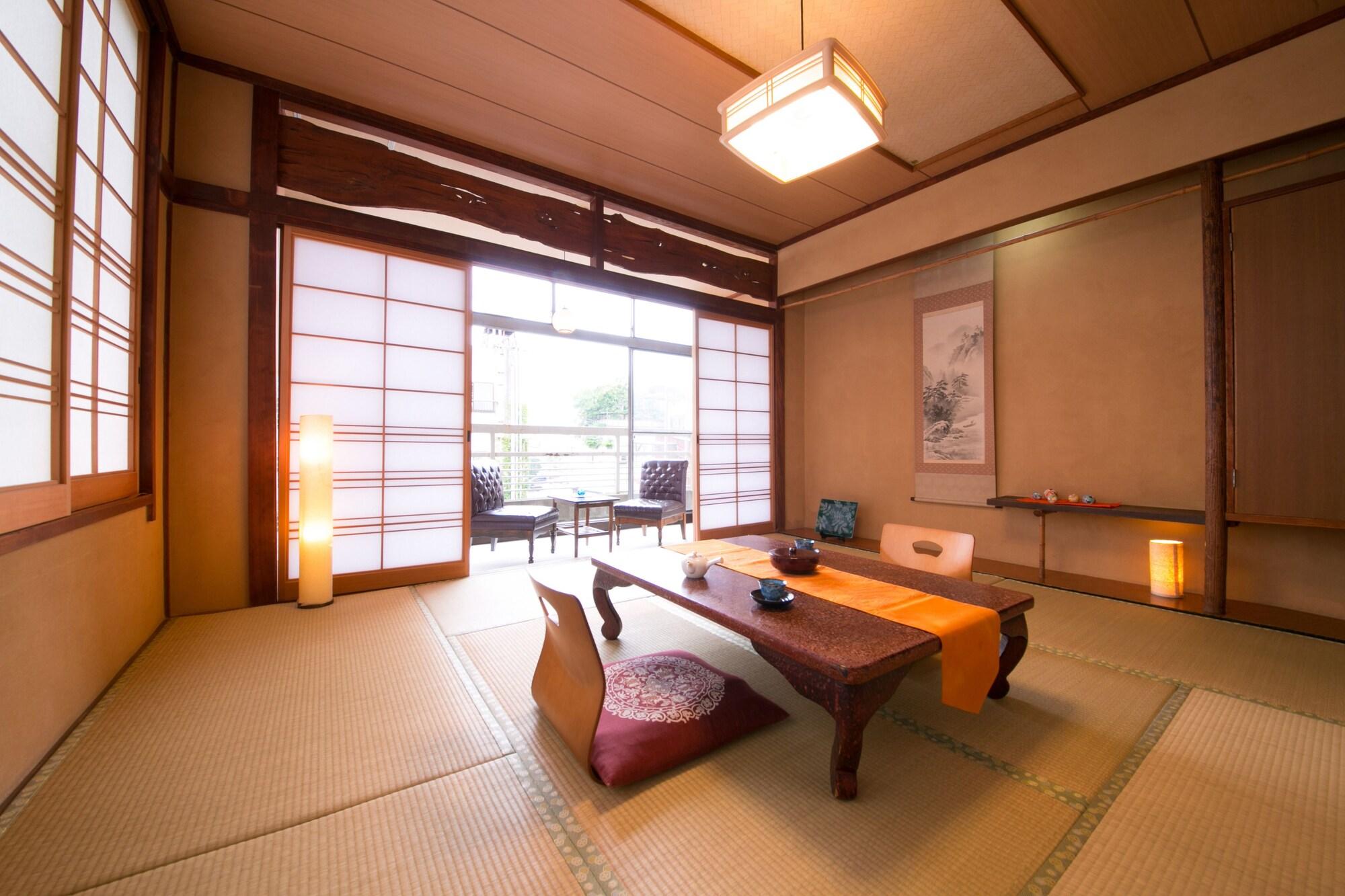 Hotel Koraku Beppu Buitenkant foto