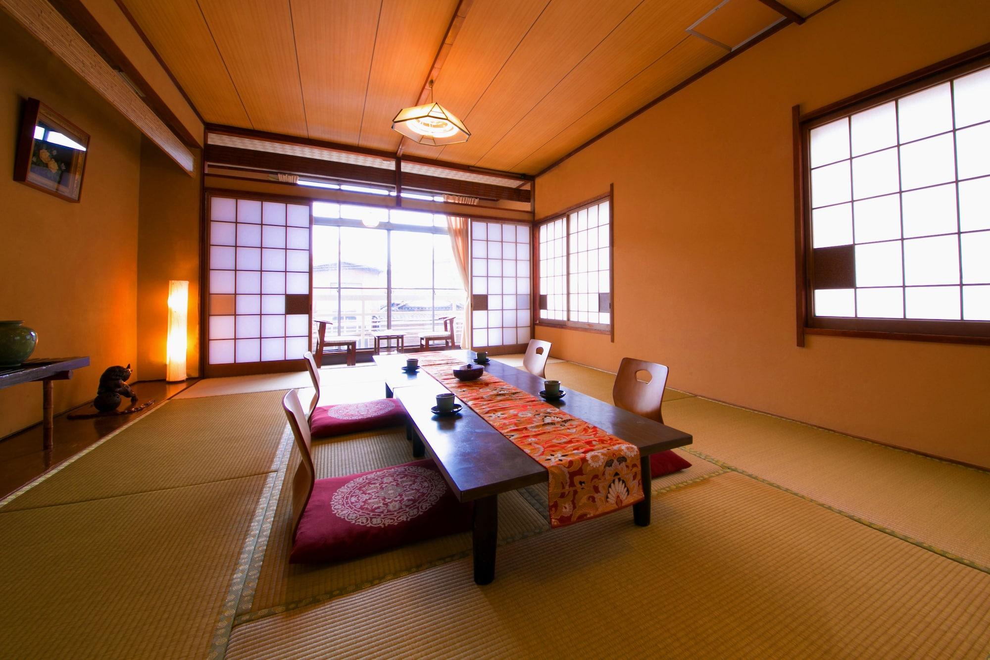 Hotel Koraku Beppu Buitenkant foto