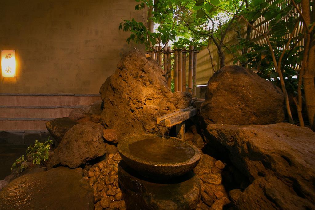 Hotel Koraku Beppu Buitenkant foto