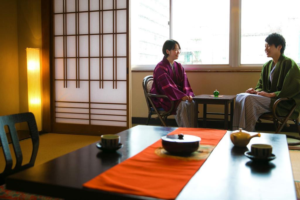 Hotel Koraku Beppu Buitenkant foto