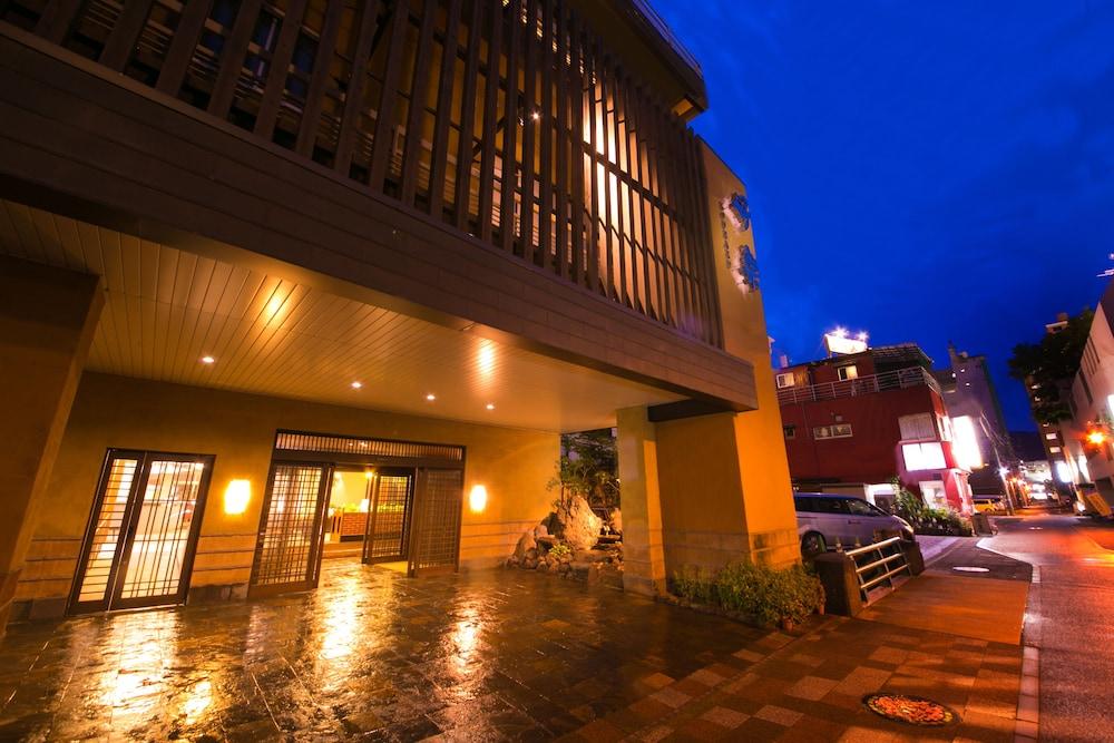 Hotel Koraku Beppu Buitenkant foto