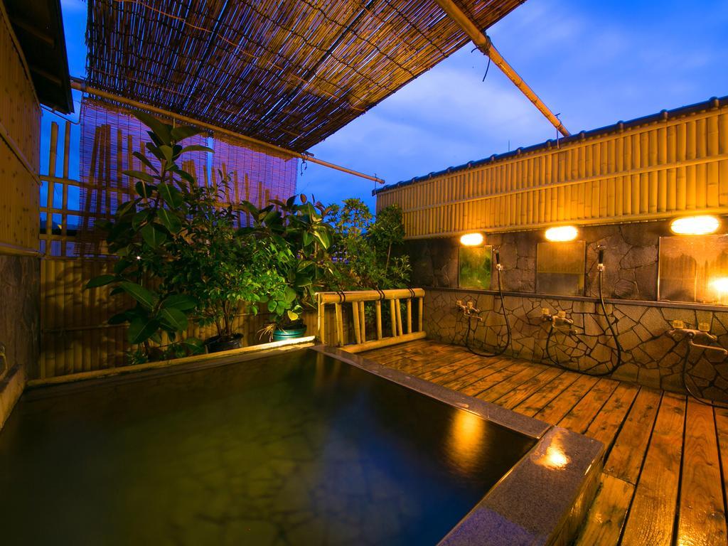 Hotel Koraku Beppu Buitenkant foto