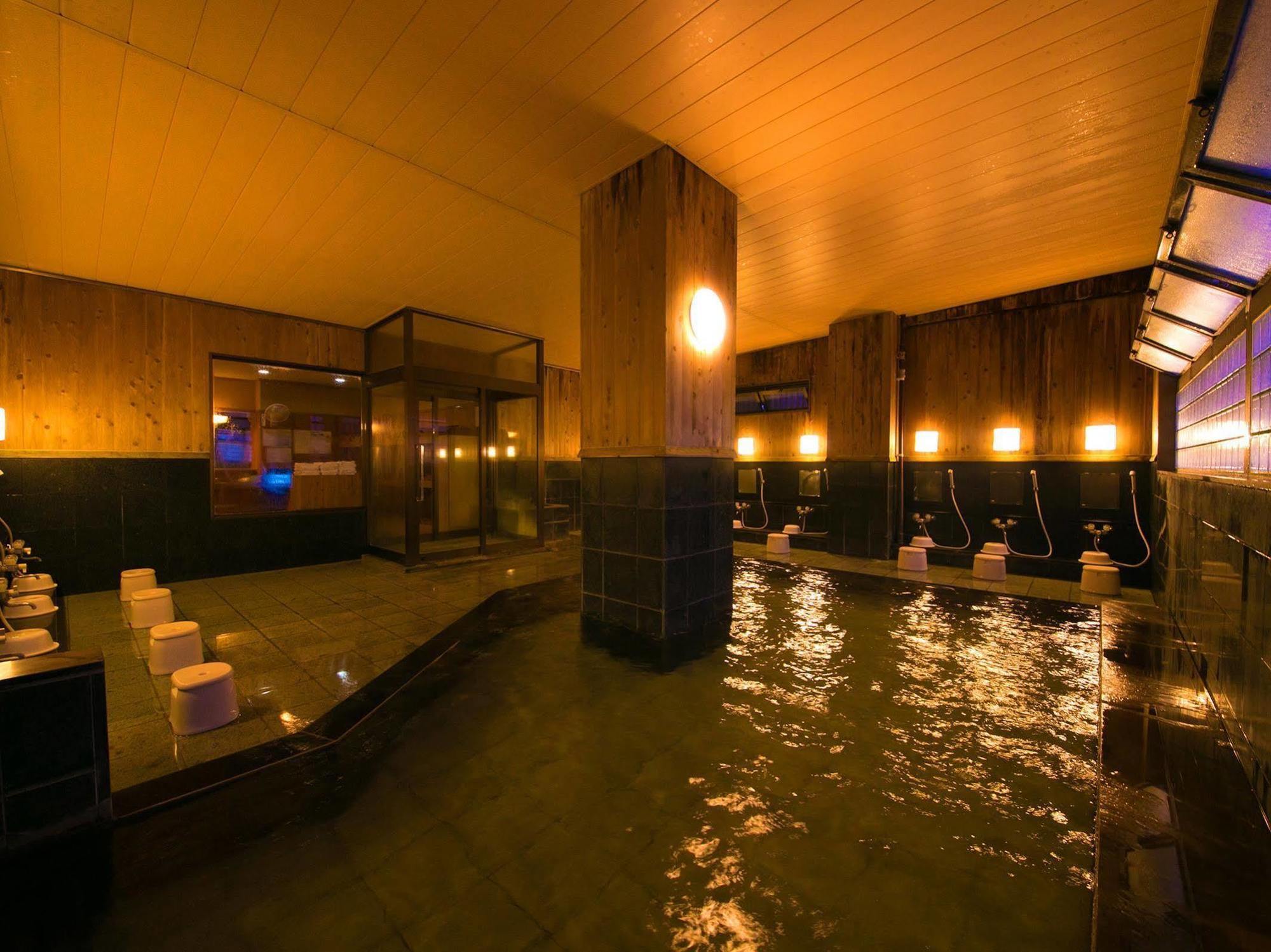 Hotel Koraku Beppu Buitenkant foto